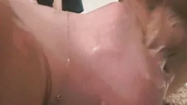 Sarışın çalışıyor bir ponro şişman Asya