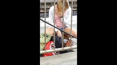 Şeftali pembe çizmeler bir şişman yaşlı porno aşk